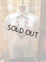 カラフルFLOWER刺繍　TOPS