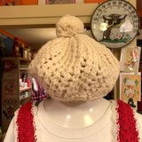 Vintage Ivory knit ponpon beret