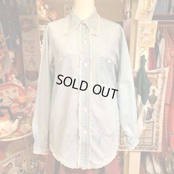 画像1: Vintage mushroom&flower embroidery chambray shirt