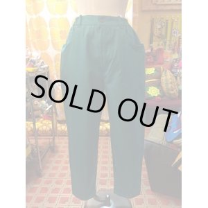 画像: ゴールド使いが可愛いライトGRパンツ