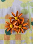 画像1: ORANGE&YELLOW 3FLOWER VINTAGEブローチ