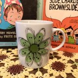 画像: hand-drawn style green flower mug