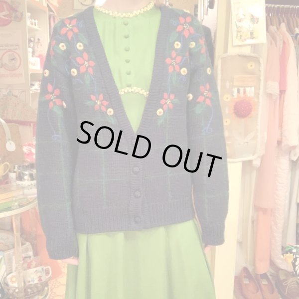 画像1: Flower embroidery wool cardigan