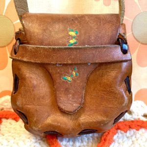 画像: Butterfly embossing small leather bag