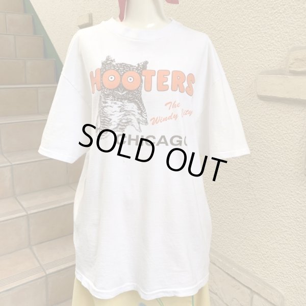 画像1: Vintage HOOTERS crew neck tee