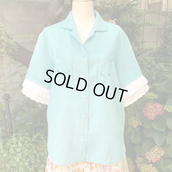 画像1: Mint Green dot embroidery frilled sleeves blouse