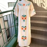 画像: Vintage Mexican Flower embroidery dress