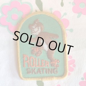 画像: Vintage Roller skating bear patch