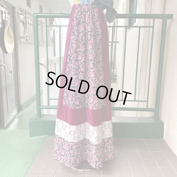 画像4: (SALE) Vintage velor&flower lace patchwork long skirt