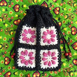 画像: Vintage granny square mini pouch