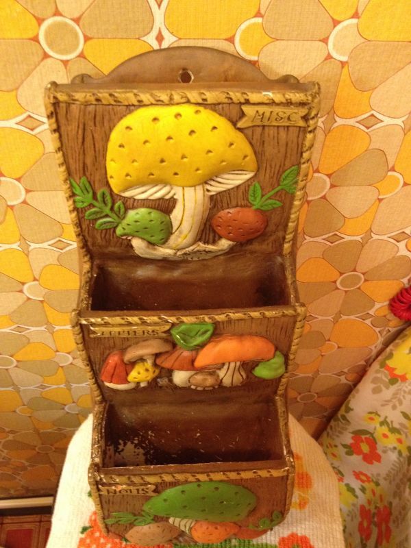 画像: Mushroom Letter Rack