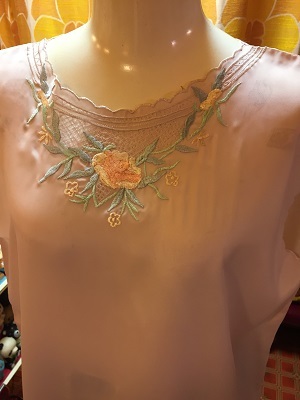 画像: FLOWER刺繍ノースリーブTOPS