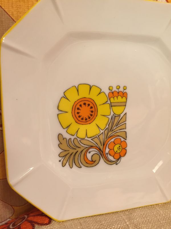 画像: イエローラインFLOWER PLATE