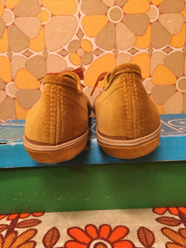 画像: Keds キャメルベロア スニーカー