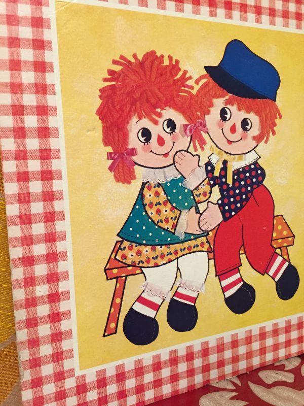 画像: ギンガムチェックフレーム　Raggedy Ann＆Andy WallHanging（ベンチ）