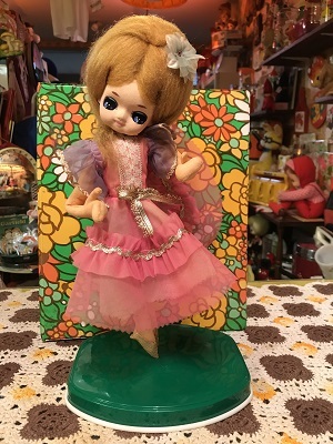 画像1: ふんわりスカート　おすましLADYポーズ人形