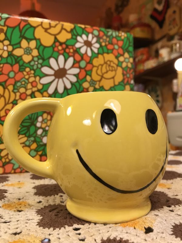 画像: Vintage Smile Mug (YE)