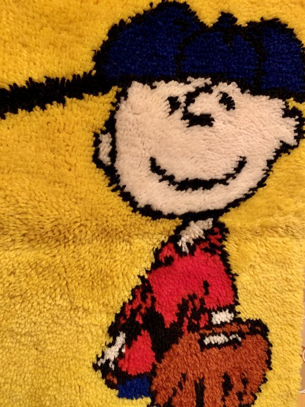 画像: VINTAGE Charlie Brown ラグタペストリー