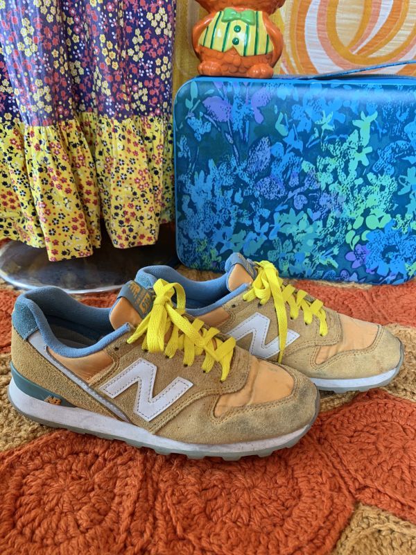 画像: オレンジ/ライトブルー NewBalance SNEAKERS