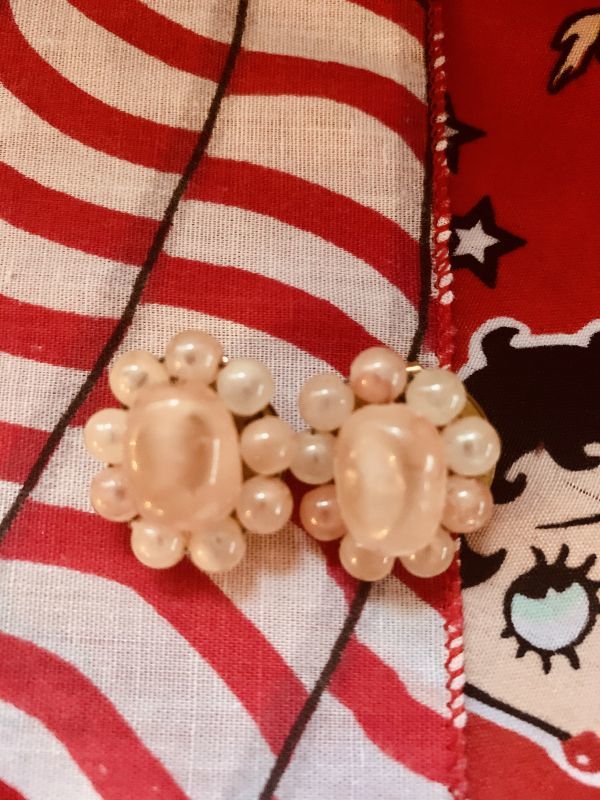 画像: USA VINTAGE White/Pink マーブルBEADS EARRING