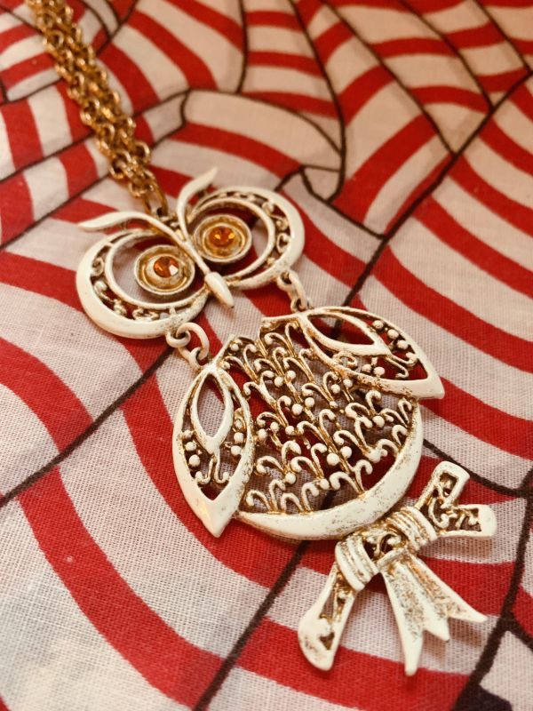 画像: VINTAGE OrangeEye White Owl Necklace