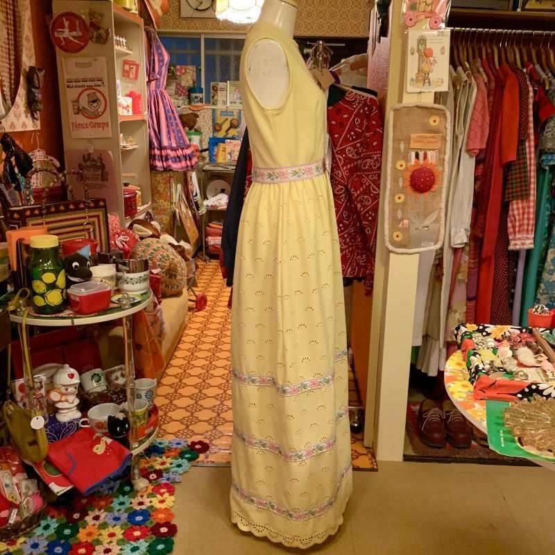 画像: Tyrolean ribbon vintage dress