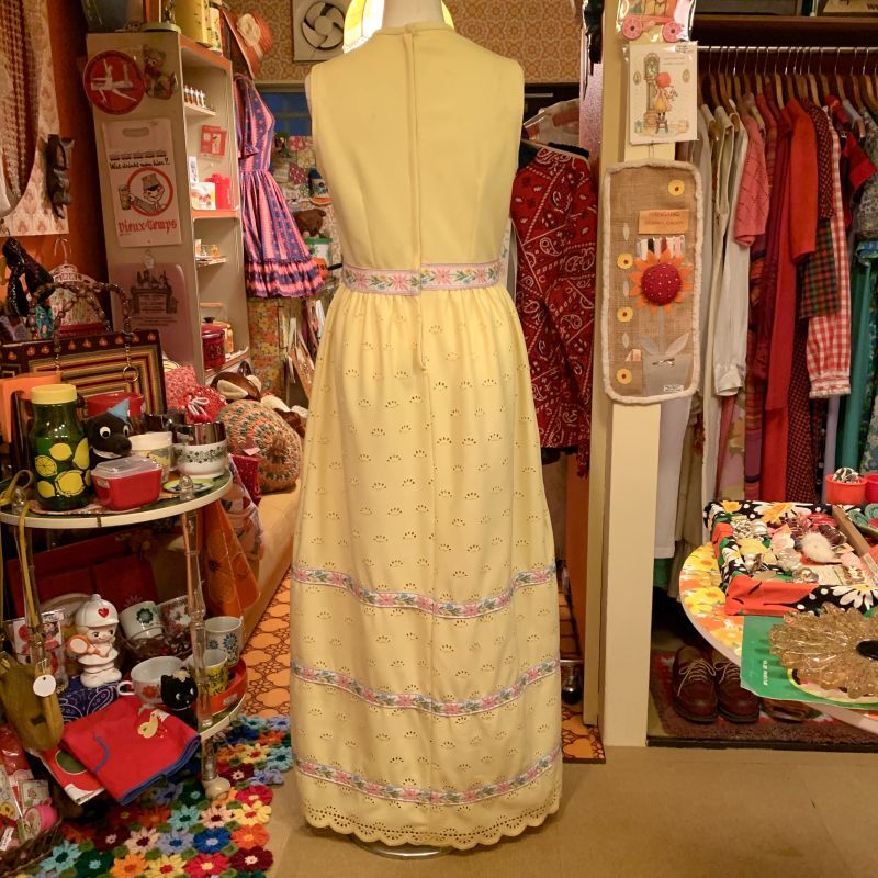 画像: Tyrolean ribbon vintage dress