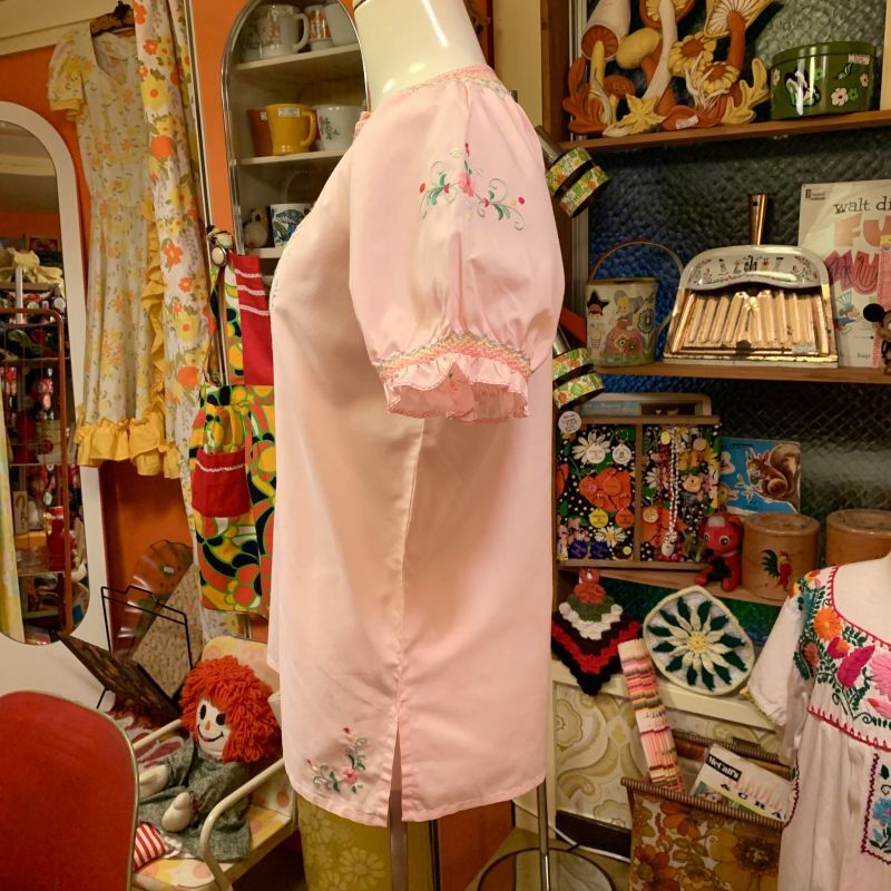 画像: Sweet pink Flower Embroidered tops