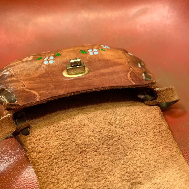 画像: Flower Embossed leather bag