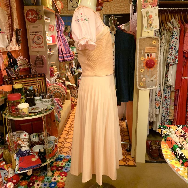 画像: Flower Embroidered patch Camisole dress  