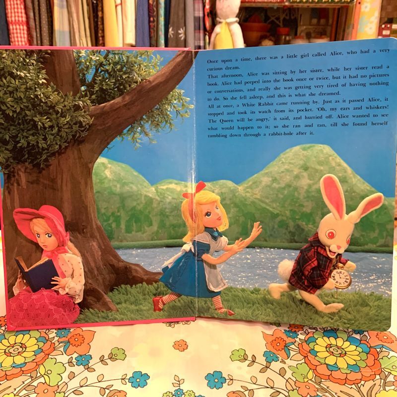 画像: Alice's Adventures in Wonderland Vintage picture book