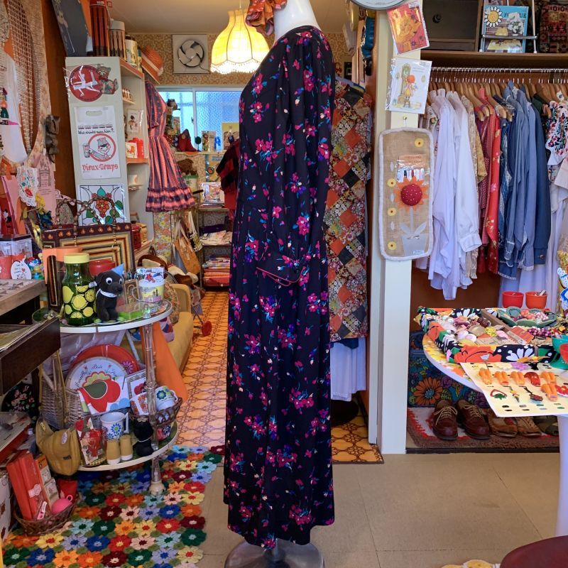 画像: Floral pattern long sleeve onepiece