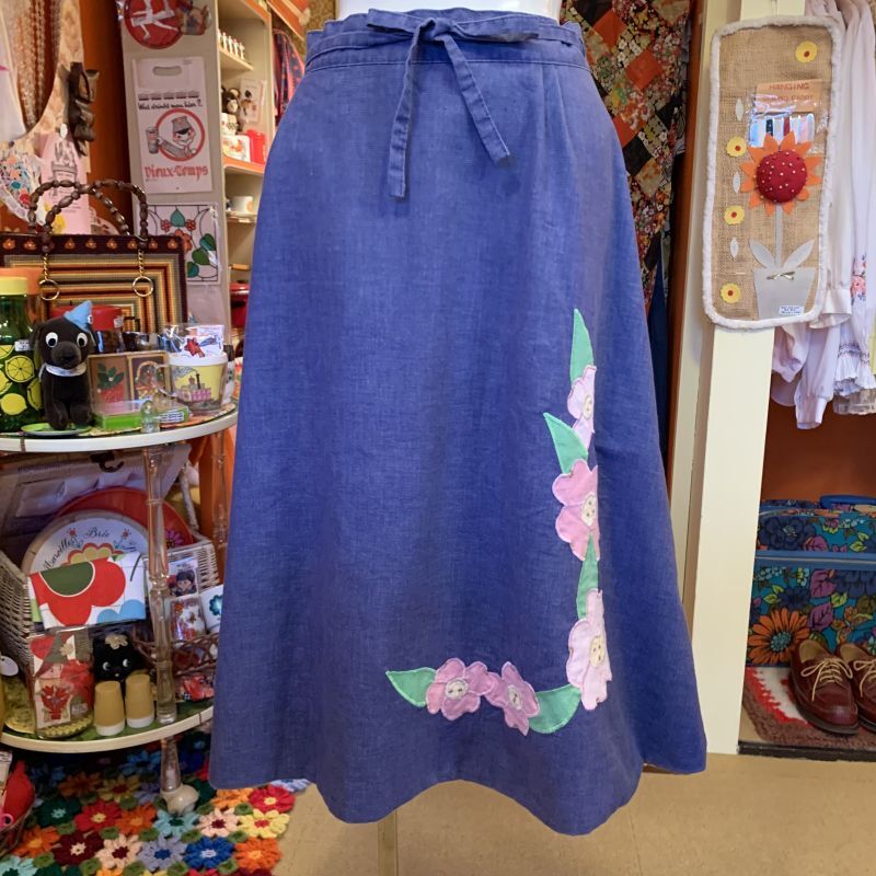 画像1: Reversible flower patchwork wrap skirt