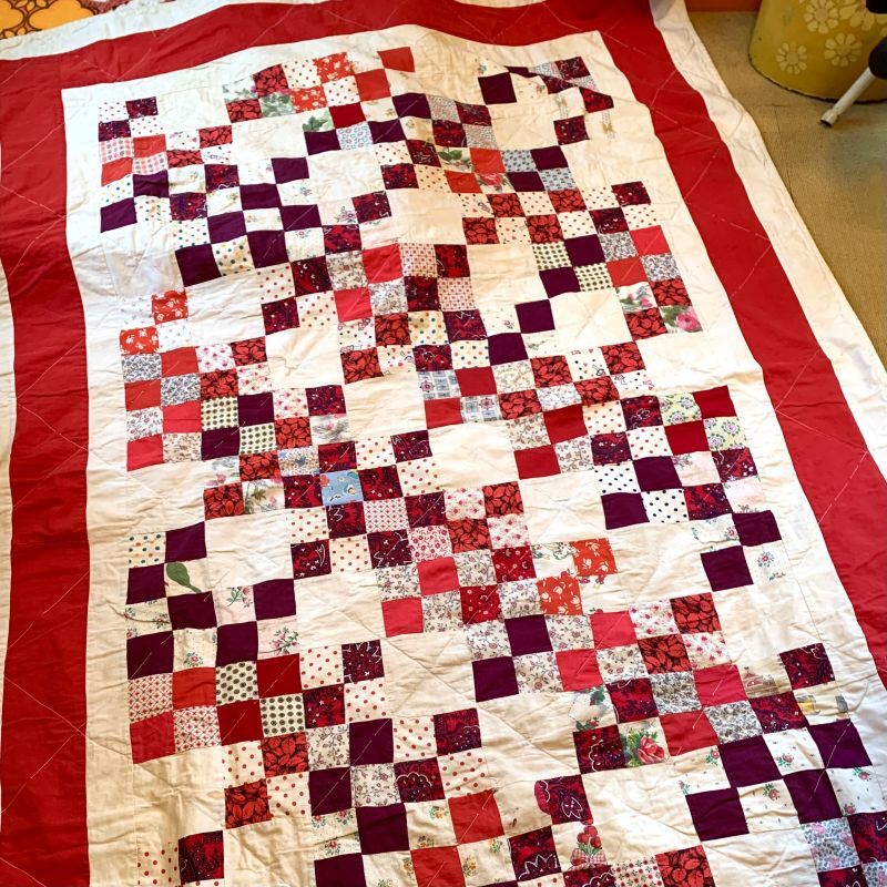 画像: Vintage patchwork quilt