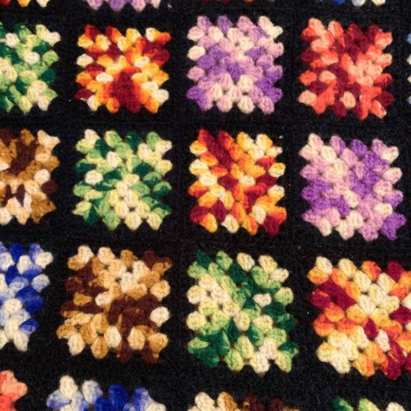 画像: Granny square gradient color knit blanket