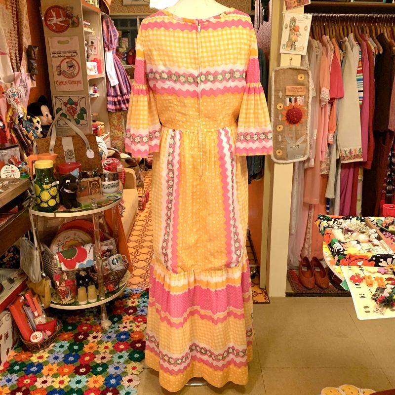 画像: Flared sleeve flower pattern long dress