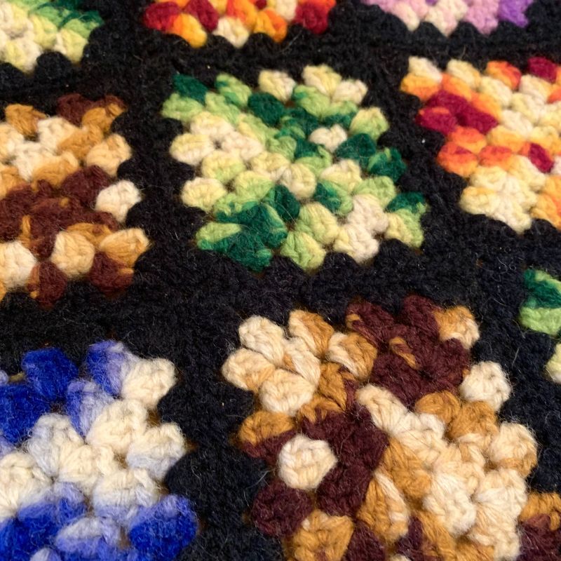 画像2: Granny square gradient color knit blanket