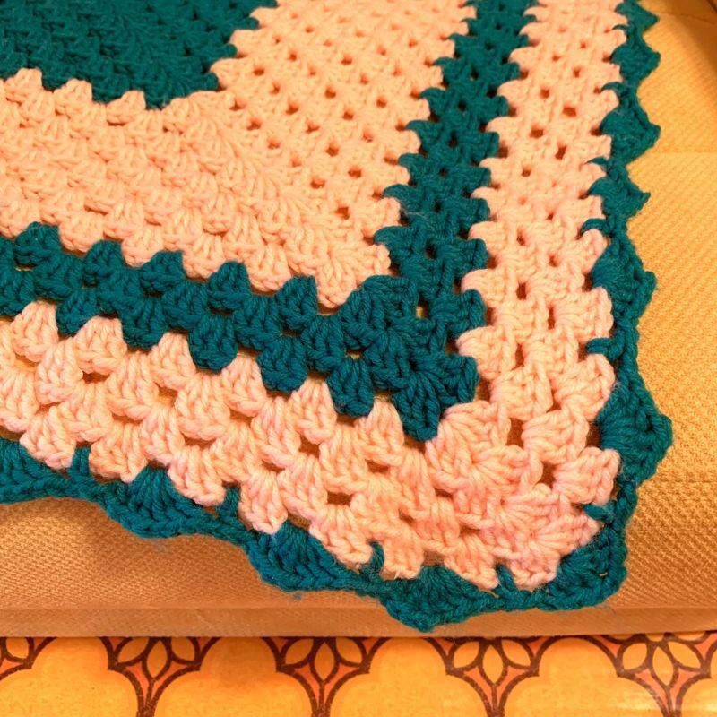 画像: Flower motif knit blanket