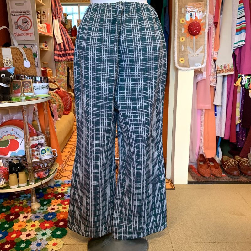 画像: Plaid flared pants