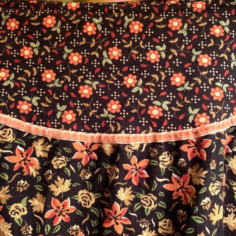 画像: Two floral patterns long skirt