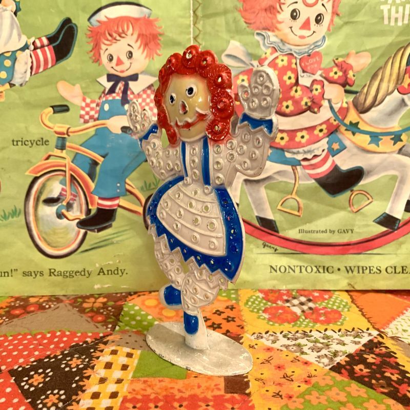 画像: Raggedy Ann piercing holder stand