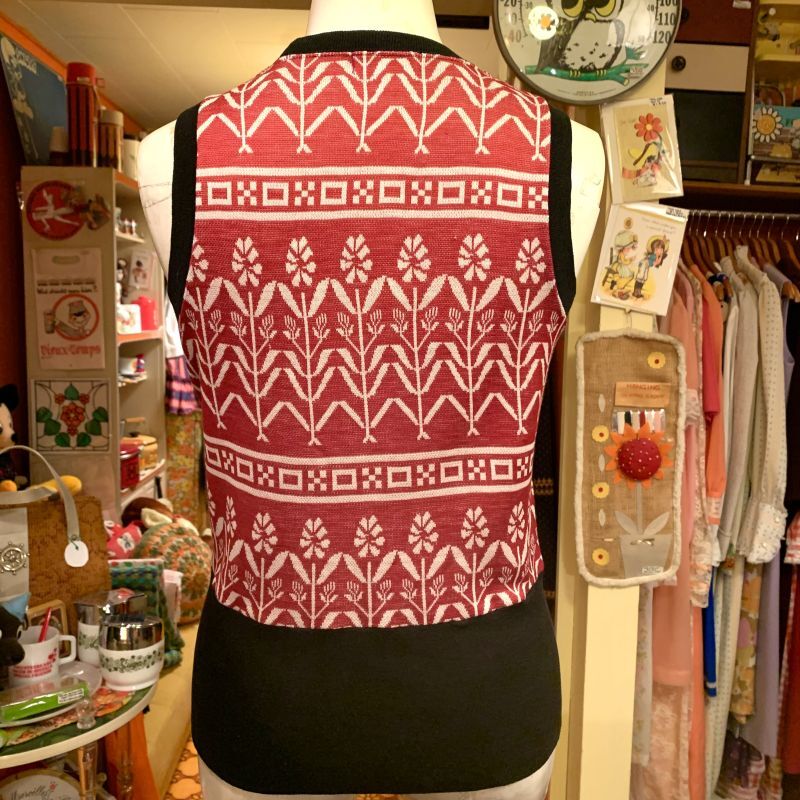 画像: Flower patterned vest