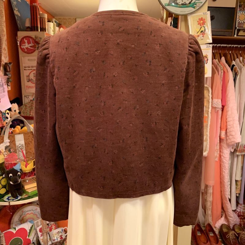 画像:  Flower pattern corduroy jacket