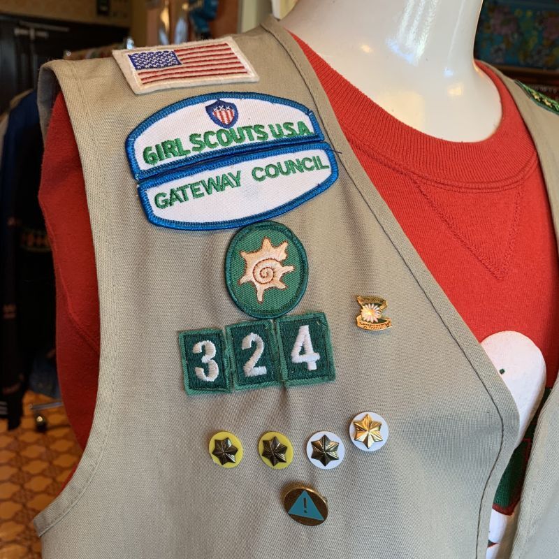 画像: Girl scout vest