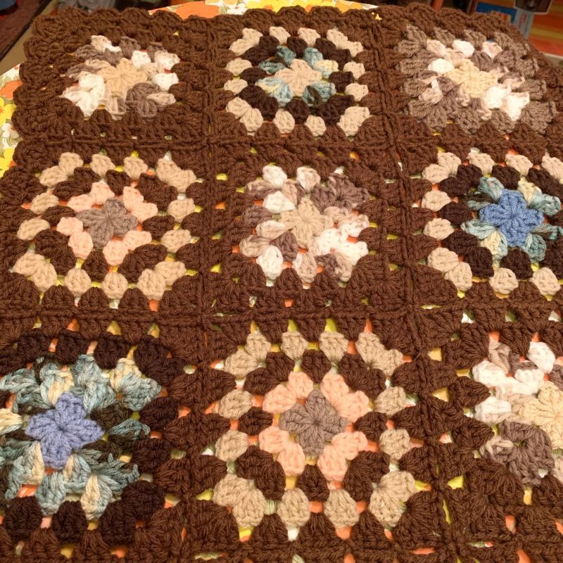 画像: Vintage Granny square blanket 