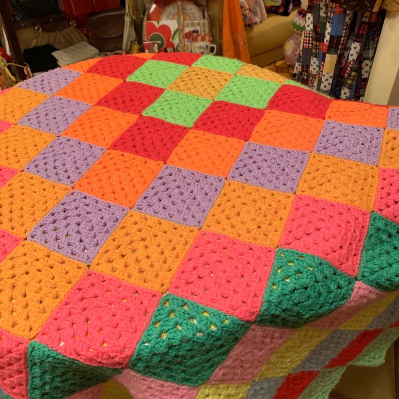 画像: Square motif vintage knit rug