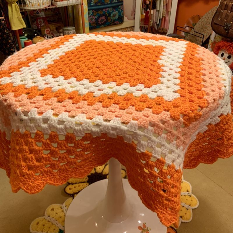 画像: OR/WH Crochet blanket