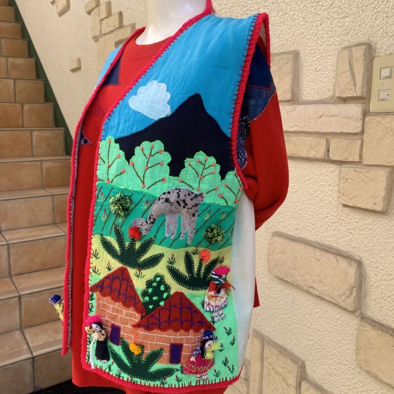 画像: (SALE) Vintage embroidery doll motif vest