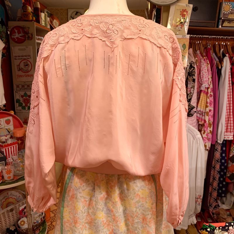 画像: ballerina pink cutwork silk jacket