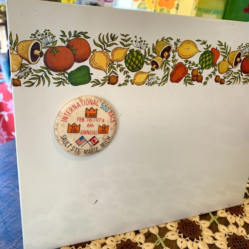 画像: Vintage vegetable pattern board with magnet